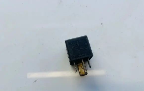 Ford Sierra Other relay 83bg14n089ca v23134-j4-x37