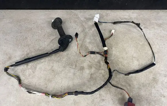 Toyota Avensis T250 Rear door wiring loom
