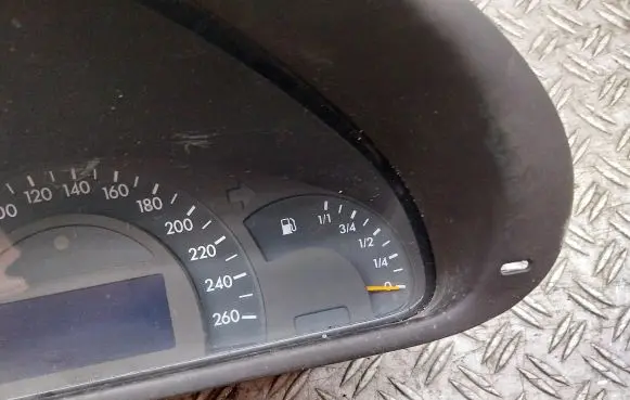 Mercedes-Benz C W203 Speedometer (instrument cluster) 2035450701