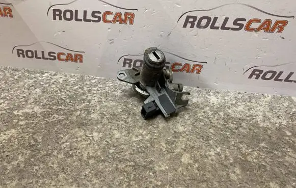 Audi A4 S4 B6 8E 8H Tailgate exterior lock 8E0827573A
