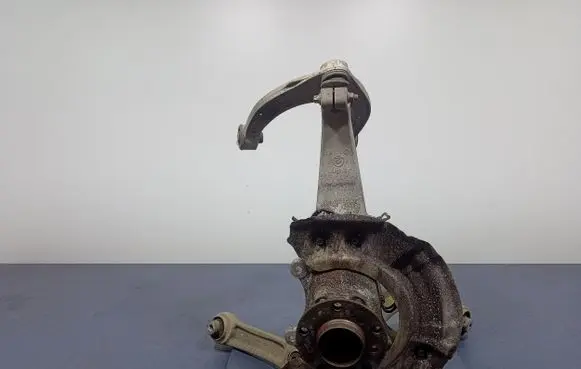 BMW 5 E60 E61 Front wheel hub spindle knuckle 6775770