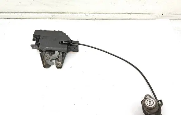 BMW 3 E46 Tailgate/trunk/boot lock/catch/latch 8196401