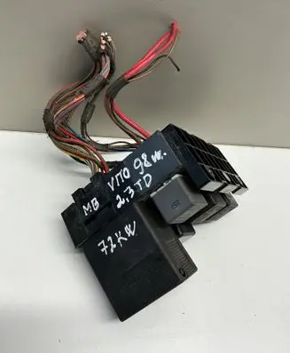 Mercedes-Benz Vito Viano W638 Fuse box set 6385400082 016545243
