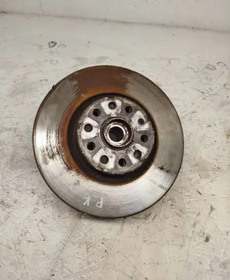 Volkswagen Tiguan Front wheel hub spindle knuckle