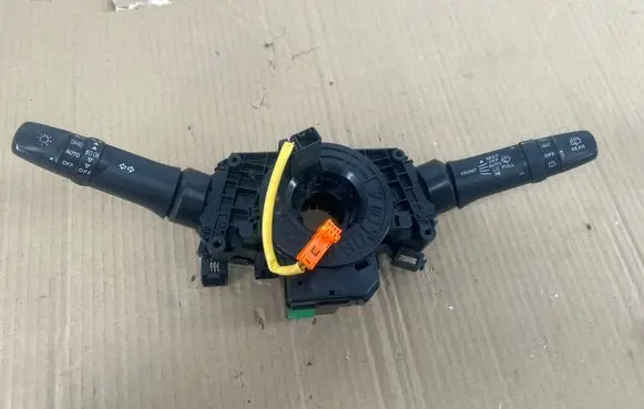 Mitsubishi ASX Wiper turn signal indicator stalk/switch 8617A012 17G693