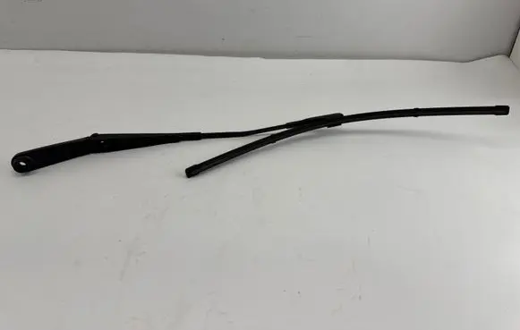 Audi Q2 - Windshield/front glass wiper blade 81C955408
