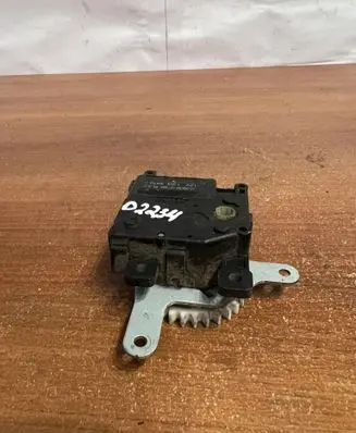 Toyota Avensis T220 Intake manifold valve actuator/motor 0638002160 D2234