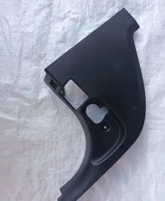 Foot area side trim