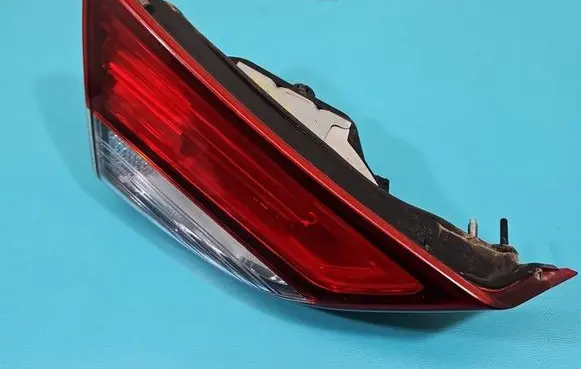 Hyundai Elantra Rear/tail lights 92403-3X2 IMPRK1483958