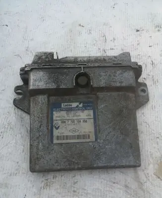 Renault Kangoo I Engine control unit/module 7700104956 7700108570 197605