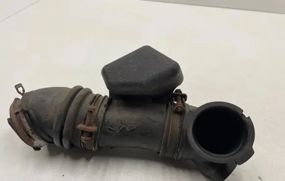 Toyota Prius (XW30) Air intake duct part 1788037100 1789437010