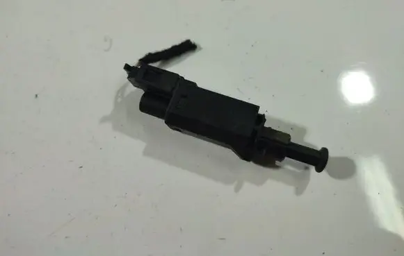 Brake pedal sensor switch