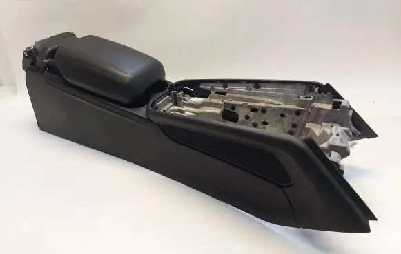 Porsche Macan (95B) Center console