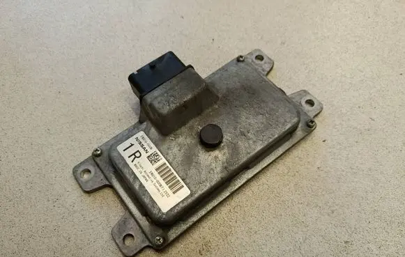 Nissan Qashqai Gearbox control unit/module EMU10000N EMV10000NF1