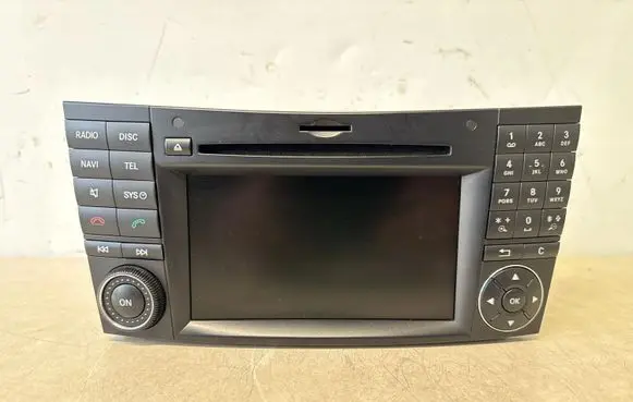 Mercedes-Benz CLS C219 Radio/CD/DVD/GPS head unit A0009024701