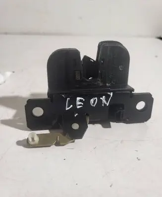 Seat Leon (1M) Rear door lock 3B9827505