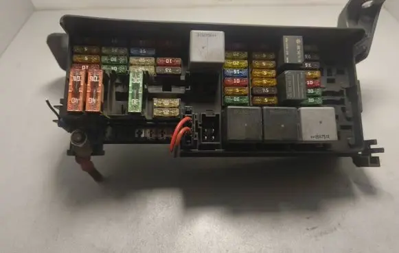 Mercedes-Benz ML W164 Fuse module A1645451740