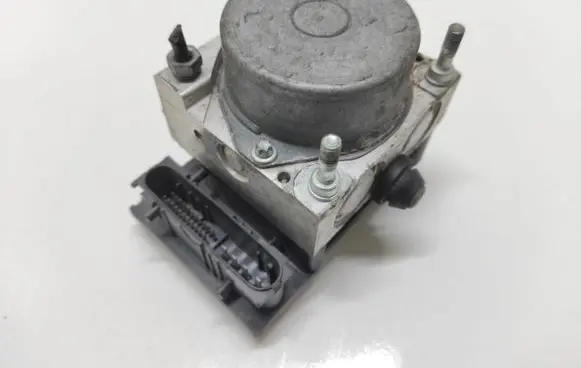 Nissan Note (E11) ABS Pump 0265231732 0265800518