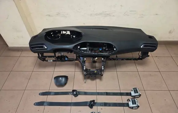 Peugeot 308 Airbag set with panel 9677564880 9677848780 96783105ZD