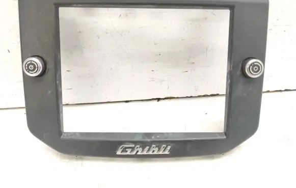 Maserati Ghibli Radio/GPS head unit trim 089510000102 E1105765