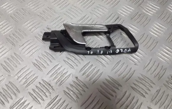 Volkswagen Polo IV 9N3 Rear door handle trim 