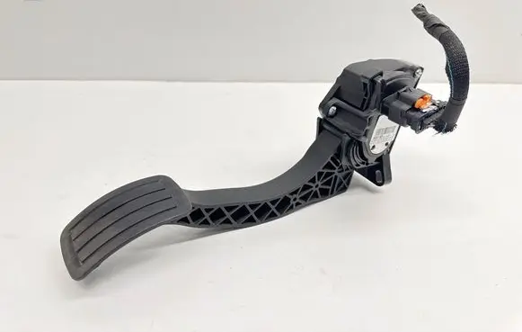 Citroen C4 II Picasso Accelerator throttle pedal 9674829780 86ET400011467