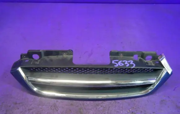Chevrolet Tacuma Front bumper upper radiator grill 96399717
