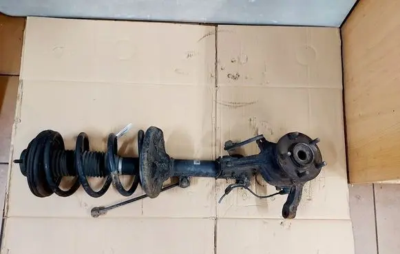 Mitsubishi Endeavor Front shock absorber/damper MR589448