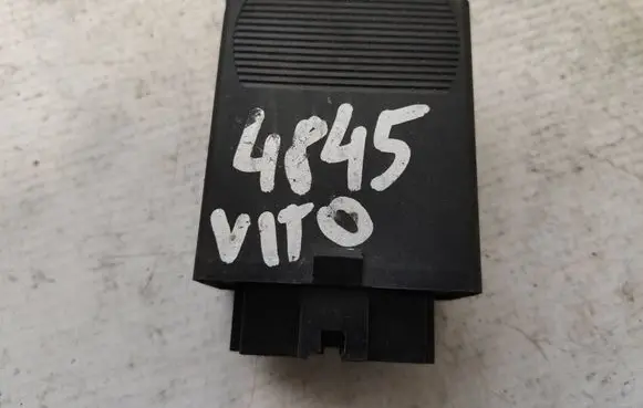 Mercedes-Benz Vito Viano W638 Light module LCM 0165452632 05014110