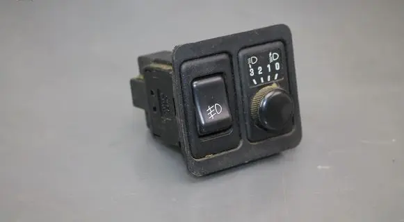 Nissan Almera Light switch