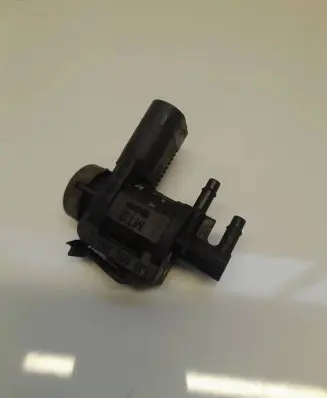 Audi A6 S6 C5 4B Turbo solenoid valve 1J0906283C