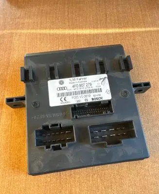 Audi A6 S6 C6 4F Comfort/convenience module 4F0907279 F005V00619