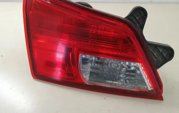 Subaru Outback Tailgate rear/tail lights 13220072