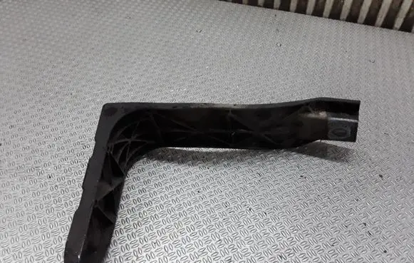 Audi A4 S4 B6 8E 8H Front bumper mounting bracket