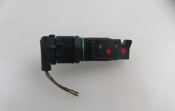 Volkswagen Caddy Mass air flow meter F00C2G2055