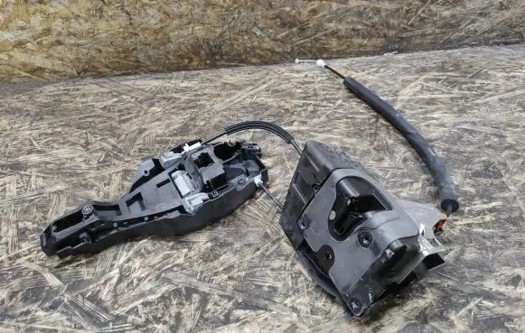 Jaguar XE Front door lock HX73203A29FA