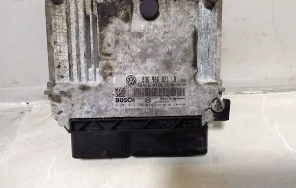 Volkswagen PASSAT B6 Engine control unit/module 03G906021LR 03G906021AN 0281013260