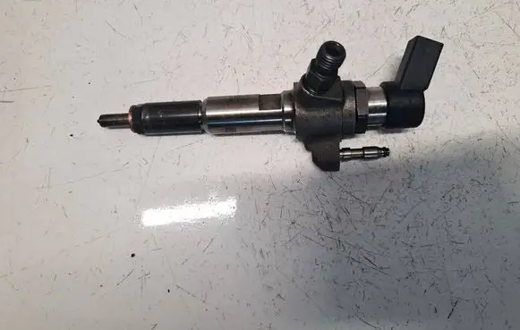 Ford Focus Fuel injector 50274V05