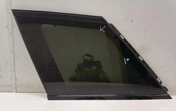 Land Rover Range Rover Sport L494 Rear side window 43R000073