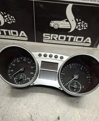 Mercedes-Benz ML W164 Speedometer (instrument cluster) A2514405311 A2C53280906