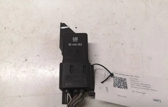 Chevrolet Captiva Glow plug pre-heat relay 0281003041 96440063 30433401