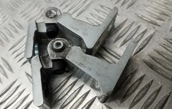 Audi A4 S4 B8 8K Front door hinge set 8K0831402E 8K0831402B
