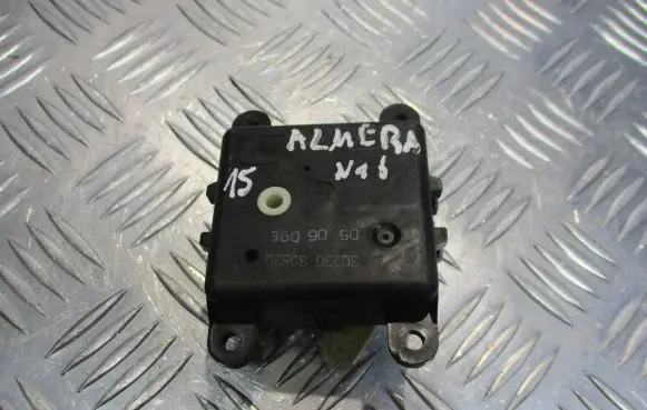 Nissan Almera N16 Central body control module 3G23030820