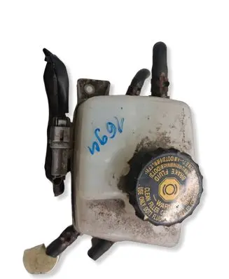 Lexus RX 450H Brake fluid reservoir 240400