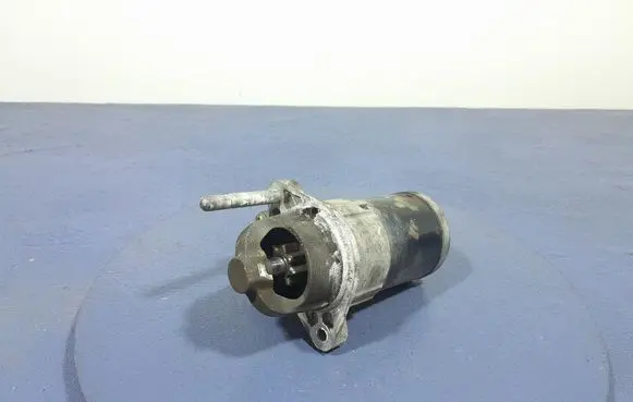 Suzuki Swift I Starter motor 3110063J0