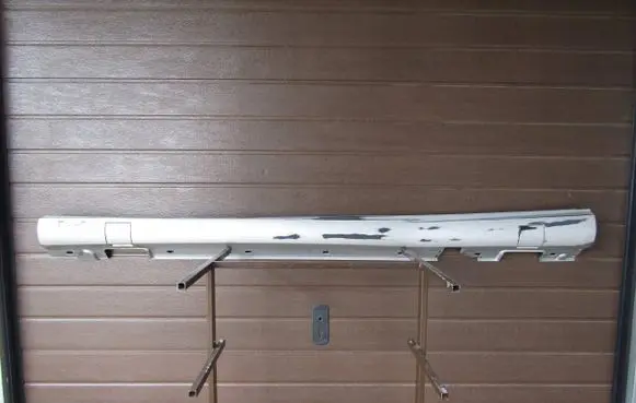 Front sill (body part)