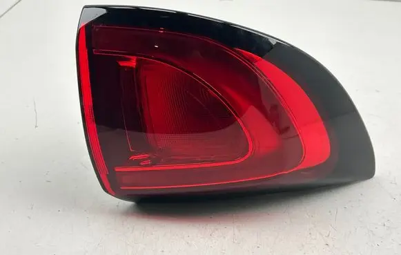 Chrysler Pacifica Rear/tail lights P68229027AB 120216A