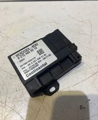 Mercedes-Benz E W212 Fuel injection pump control unit/module A2124400314 5WK11555CBF A2215402162