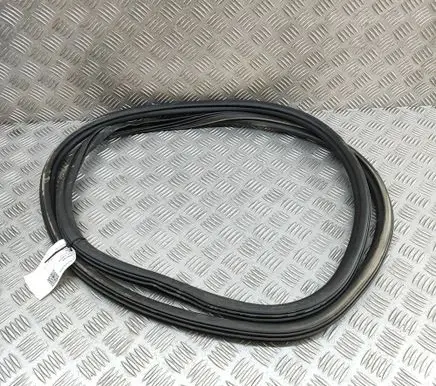 Audi Q7 4M Rubber seal rear door 4M0833721C