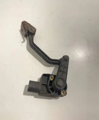 Audi A6 S6 C6 4F Headlight/headlamp level sensor 1T0907503